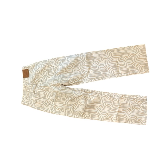 LEVI’S PREMIUM RIBCAGE STRAIGHT ANKLE WAVY LINES JEANS - Picture 12 of 16